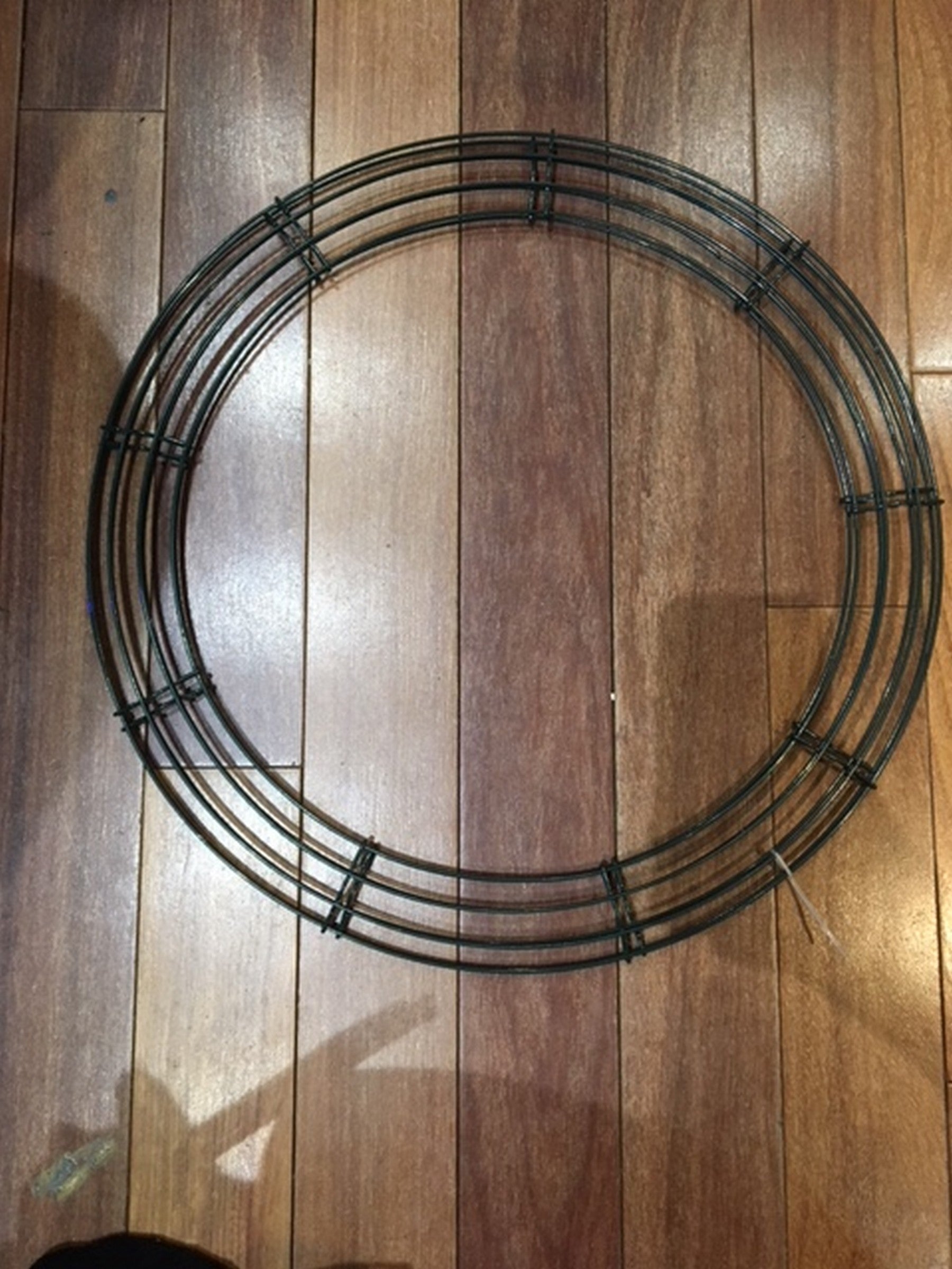 Craft Medley Green Wire Wreath Form 18in