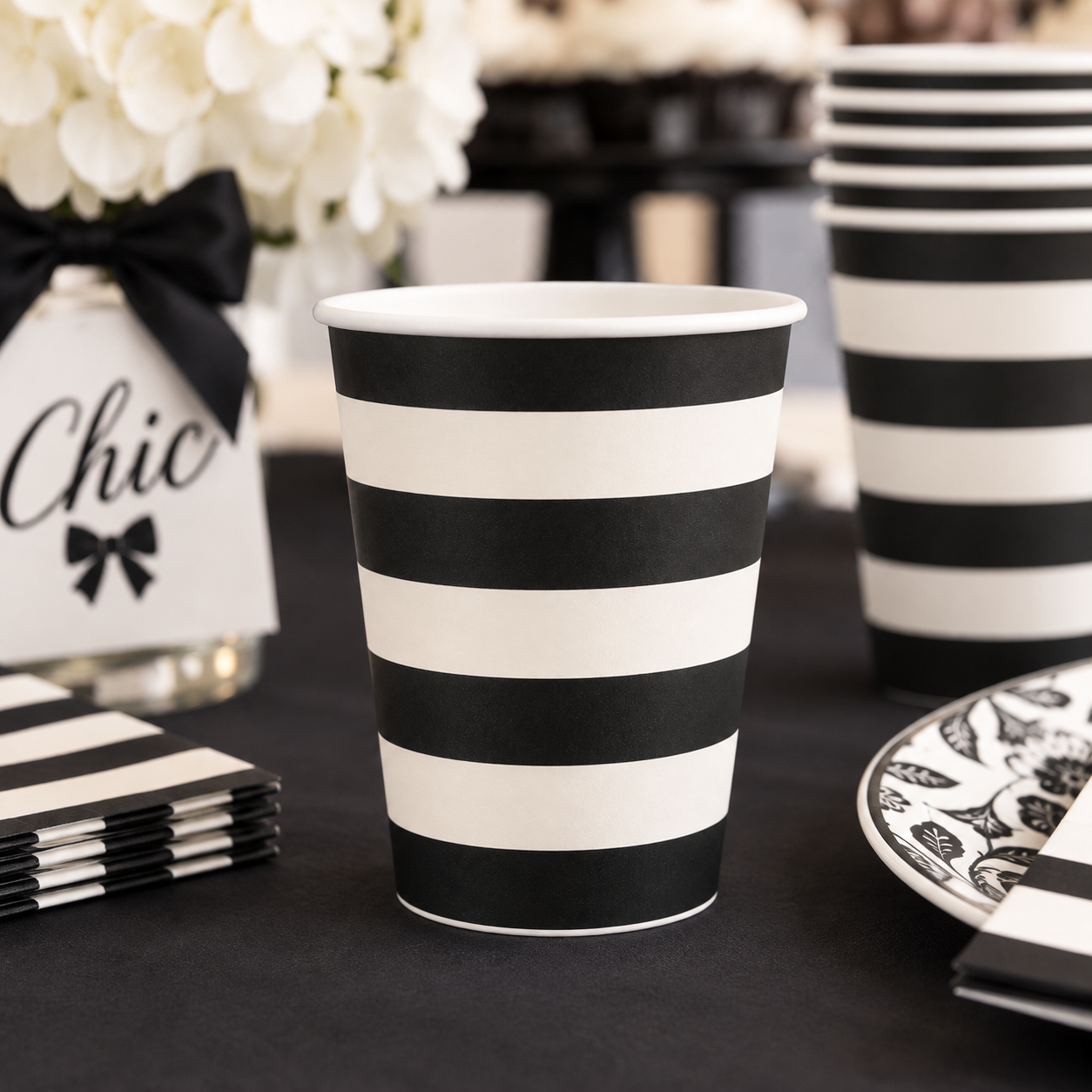 Oui Party Chic Striped 8 Paper Cups 9oz